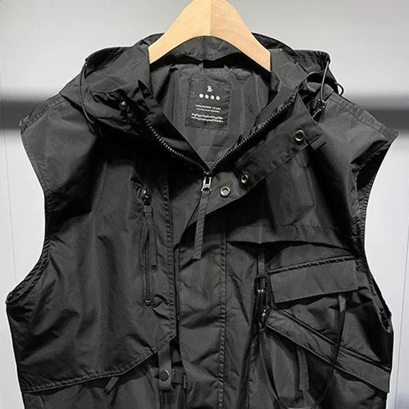 Korean Elegant Waistcoat Hooded Vest Male Female Spring Japan Oversized Workwear Trendy Sleeveless Mens Vest Chic Top 250805