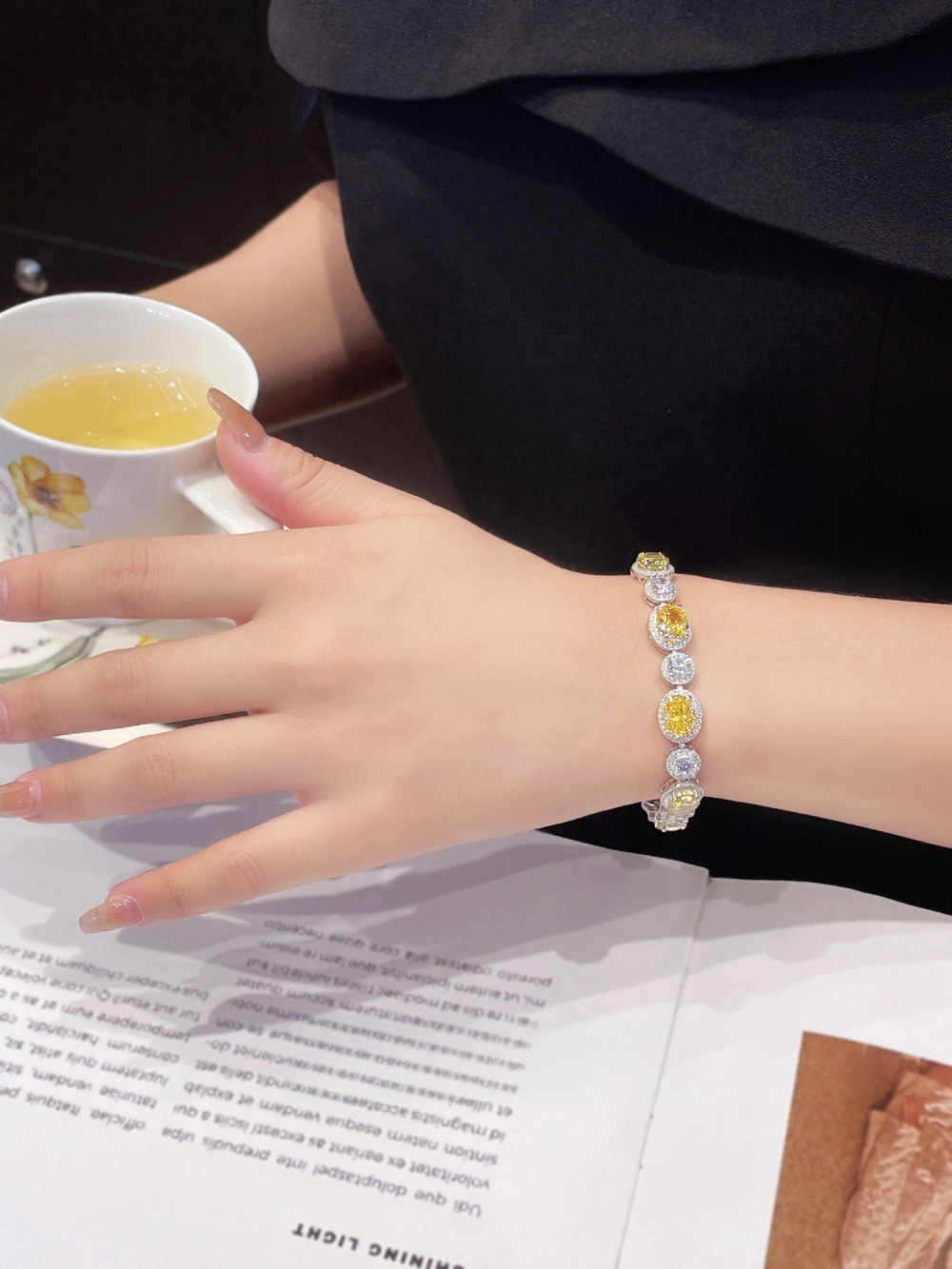 2025 Choucong Brand Ins Top Sell Wedding Bracelets Luxury Jewelry 18K White Gold Fill Dove Egg Oval Cut Yellow 5A Cubic Zircon CZ Diamond Party Women 