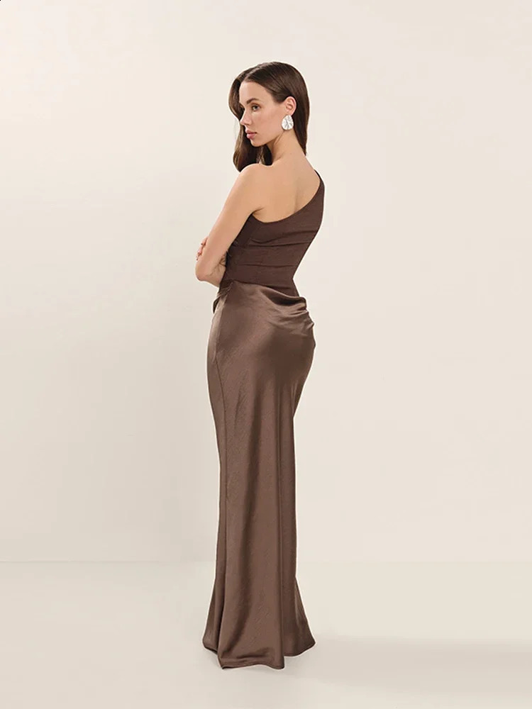 Luxary Solid Satin Maxi Dress Elegant One Shoulder Sleeveless High Waist Ruffle Robe Summer Evening Party Clothing 250805
