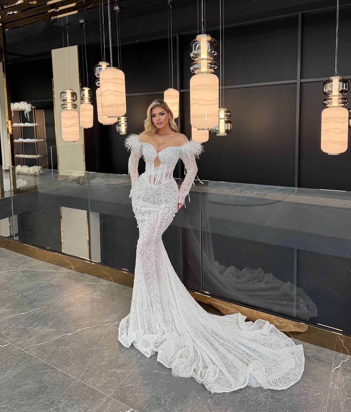 Luxury Feather Wedding Dresses Off Shoulder Pearls Lace Bridal Gowns Long Sleeves Illusion Sweep Train Mermaid Customized Vestidos De Novia Plus Size