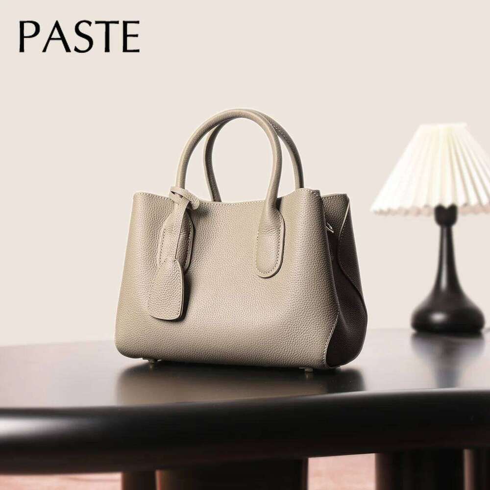 Niche Design Grey Color Medium Size 25cm Standard Tote Natural Cow Leather Women Handbag Elegant Shoulder Bag for Mom Gift