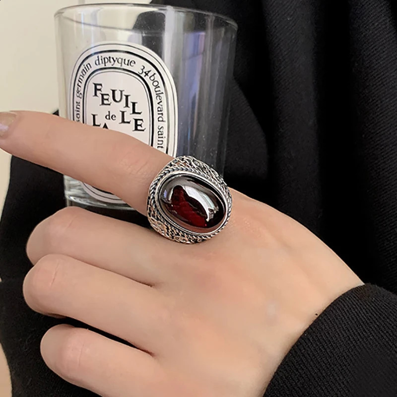 FOXANRY Silver Color Red Zircon Ring for Women Trendy Elegant Hollow Geometric Vintage Handmade Ring Party Jewelry 250807