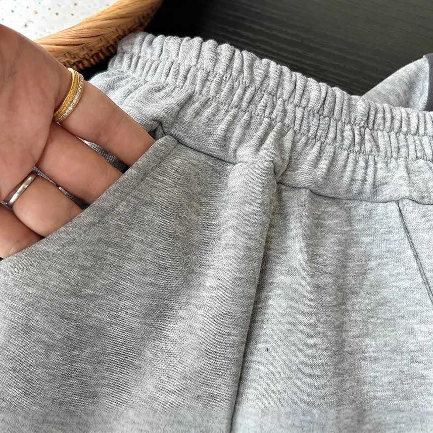 Baby Boys Autumn Sweatshirt Sets Round Neck Top + Elastic Waist Pants Toddler Boys Sets Letter Printed Kids Baby Boys Two-Piece Set Z250811