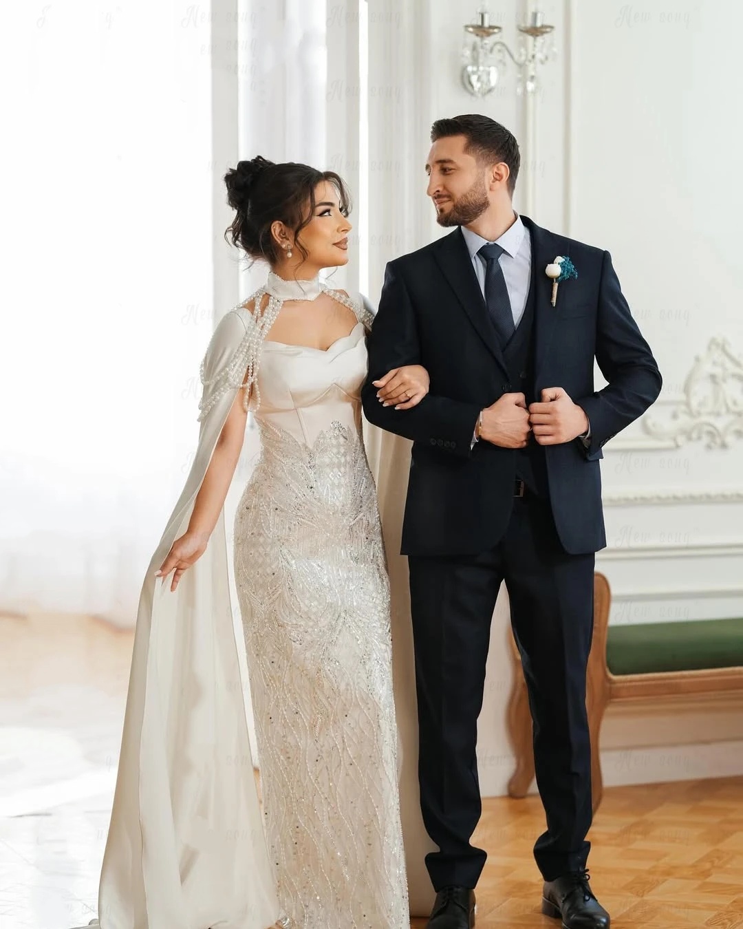 Elegant A Line Women Wedding Dress Halter Sleeveless Wrap Bridal Gowns Pearls Sequins Sweep Train Dress Customized vestidos de novia