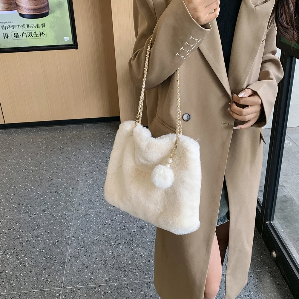 Women Fluffy Crosssbody Bag Soft Plush Satchel Faux Fur with Pendant Large Capacity Female Fashion Travel 250811