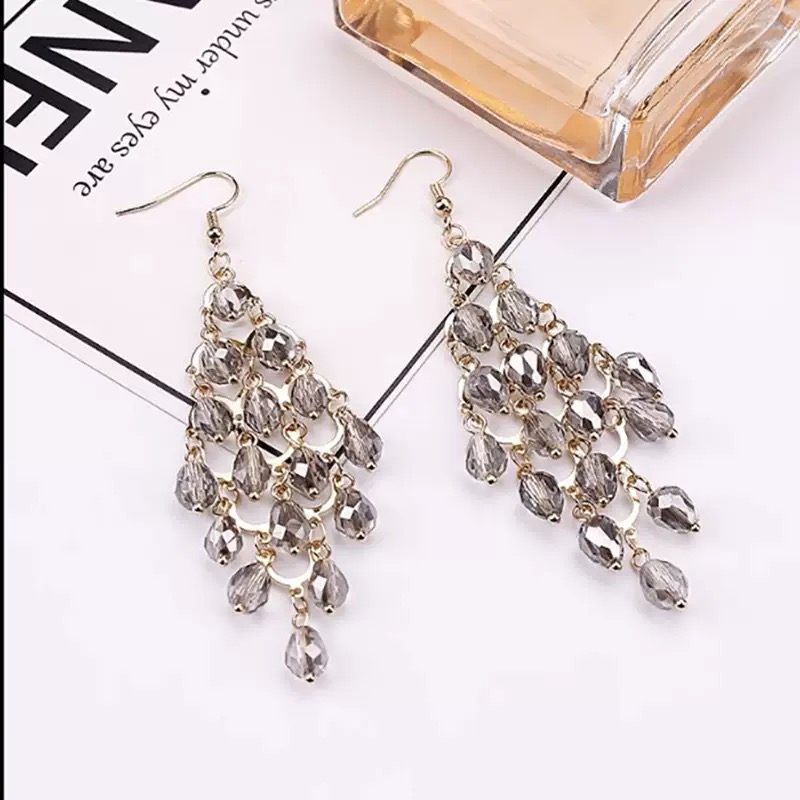 Fashionable rhinestone crystal earrings for girls Fashionable accessories earrings