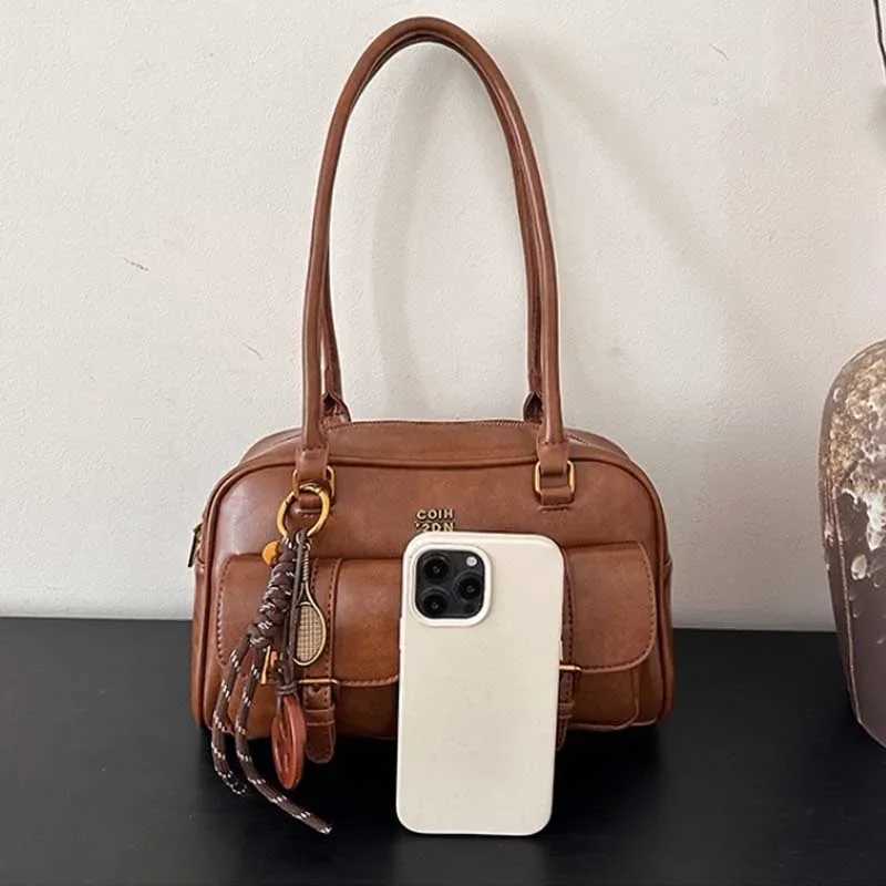 Vintage Womens Coffee Pu Leather Shoulder Bag Solid Color Simple Ladies Tote Bag 2 Pocket Chic Fashion Commuter Underarm Bag Z250811