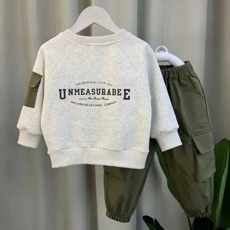 Boys Spring and Autumn Sweater Set 23 New Fashionable Boys Clothing Childrens Network Red Cool Handsome Workwear Two Piece Set Z250811