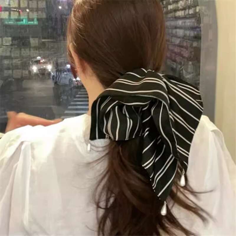 Korean Style Sister Pearl Pendant High-End Striped Fabric Shark Clip for Women, Back of Head Hair Claw