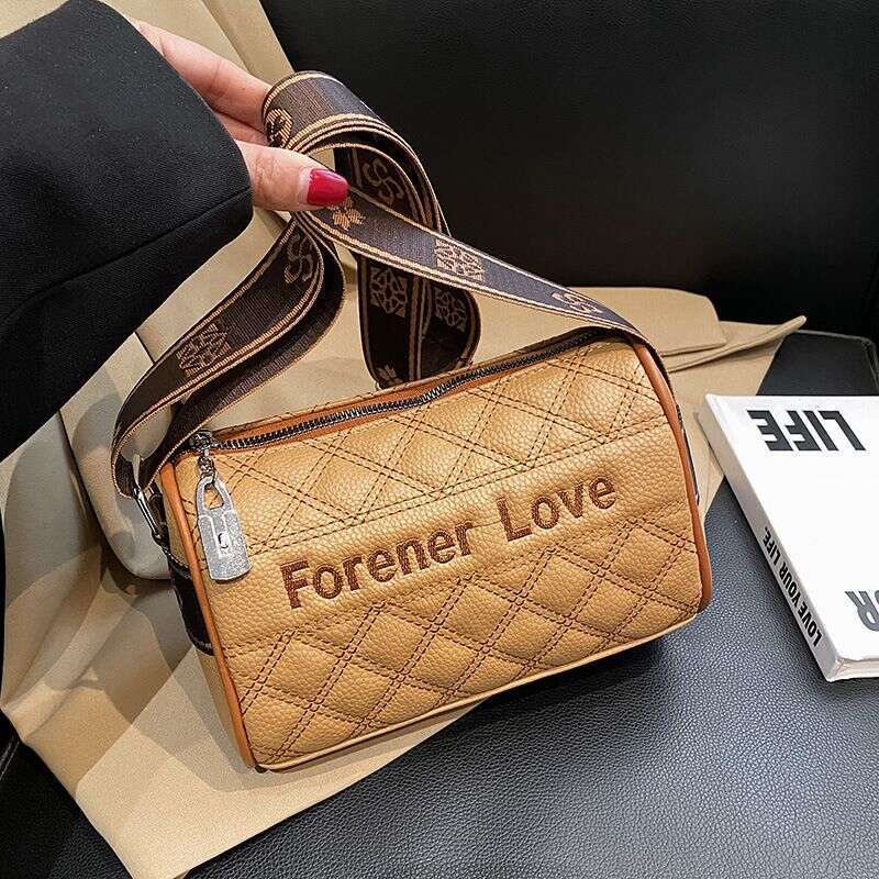 Niche High-End Bag Women's New Trend Fashion Rhombus Single Shoulder Foreign Style Messenger Small Square Bag