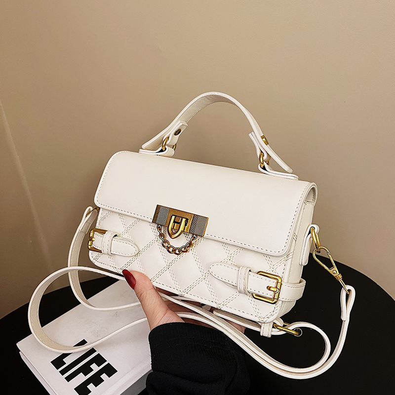 2025 Autumn New Women s Shoulder bag Bag Fashionable Quilted Handbag Niche Design Lock Buckle Women s Crossbody women s Bag Retro Light Luxury Autumn 
