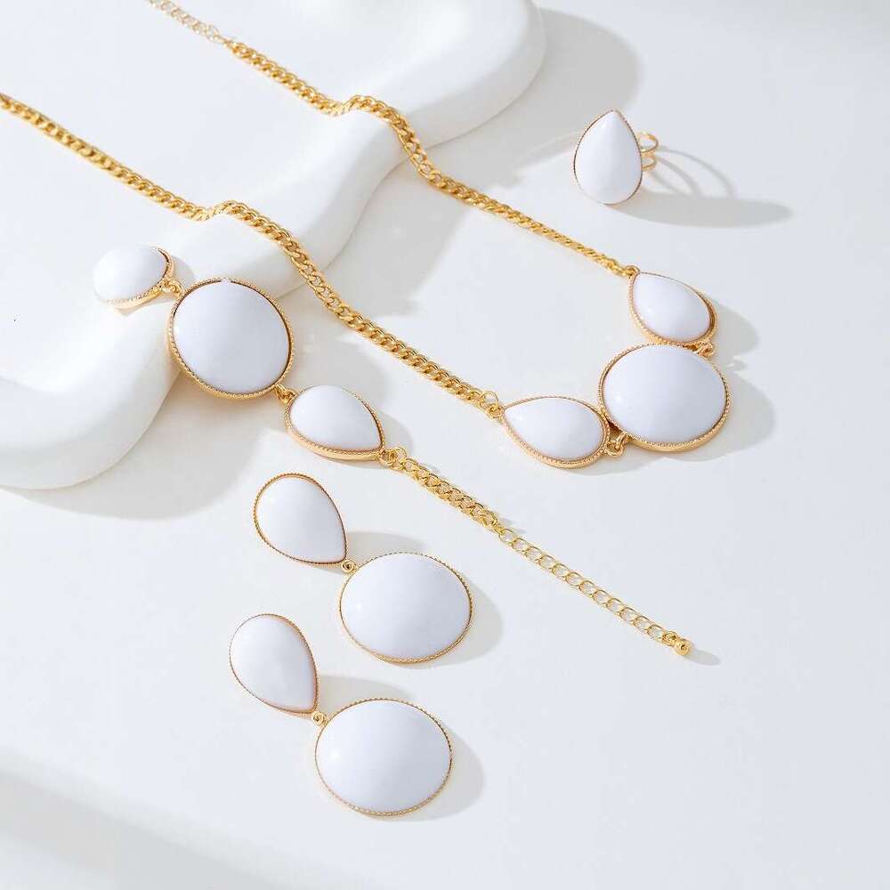 A of Fashionable Elegant Geometric Water Drop Round Inlaid Necklace Earrings Bracelet Ring Women's Jewelry Set