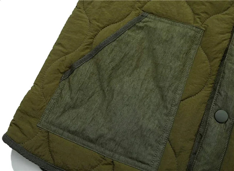 Vintage Cotton Padded Vest Mens Sleeveless Quilted Jacket Thick Warm Casual Working Outerwear Men Autumn Winter 250805