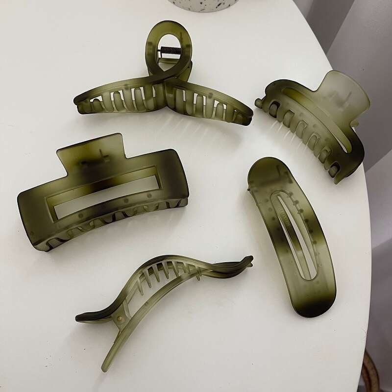 Korean Version New Green Series Matte Simple Versatile Gentle Claw Hair Styling Tool Clip for Going Out and Bathing