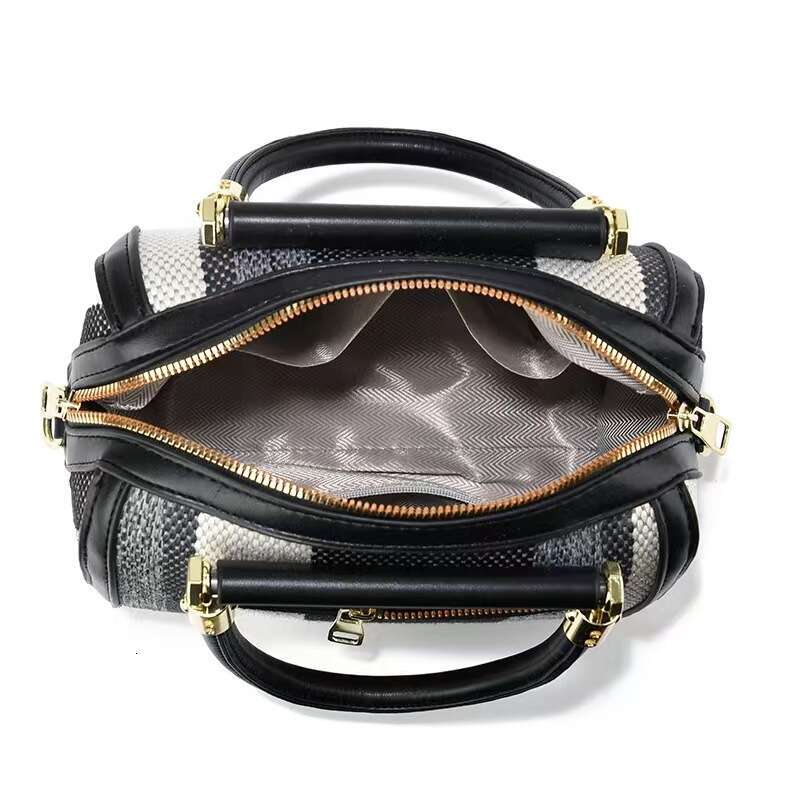 dhessentials Taizhou Women's Handbag 2024 New Style Ladies Textured Single Shoulder Large Mom Bag