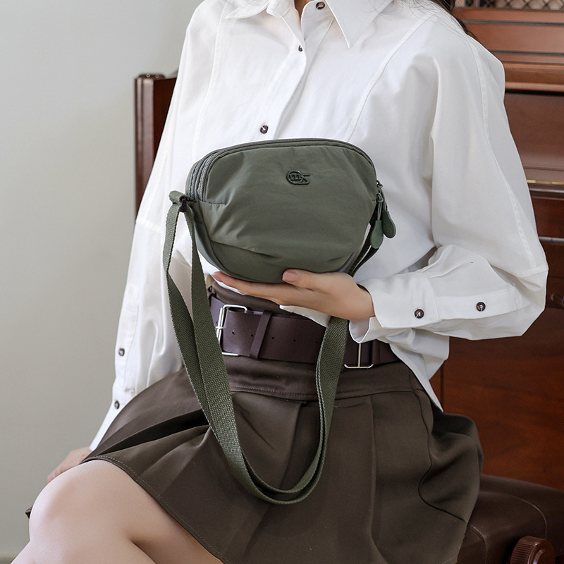 Casual Solid Color Mini Crossbody for Women, New Outdoor Travel Small Shoulder Phone Bag, Ultra-light Waterproof Fabric Bag ddmymoon