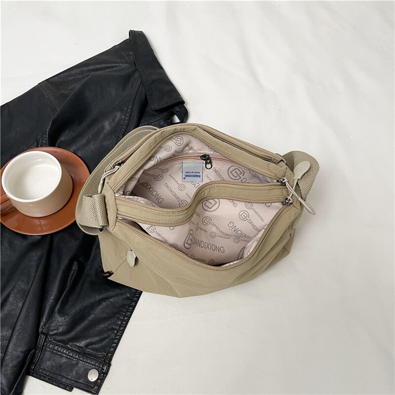 Lightweight Nylon Multi-compartment Crossbody Women 2025 New Trendy Casual Large Capacity Shoulder Bag ddmymoon