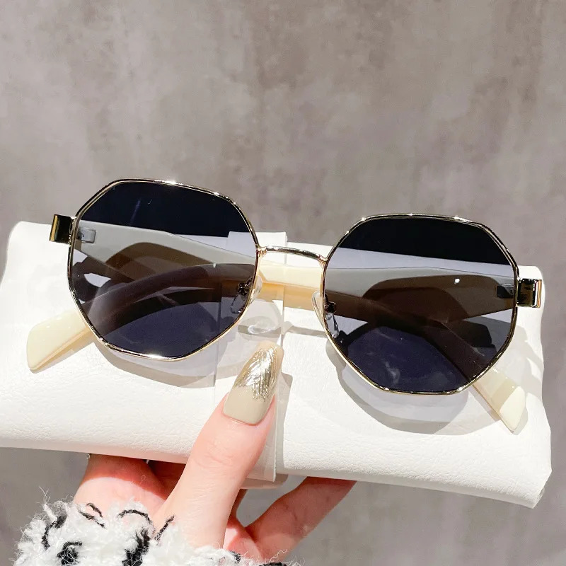 Retro Sunglasse Fashion Polygonal Metal Frame Sunglasses Men Decorative Sun Glasses Uv400 250805