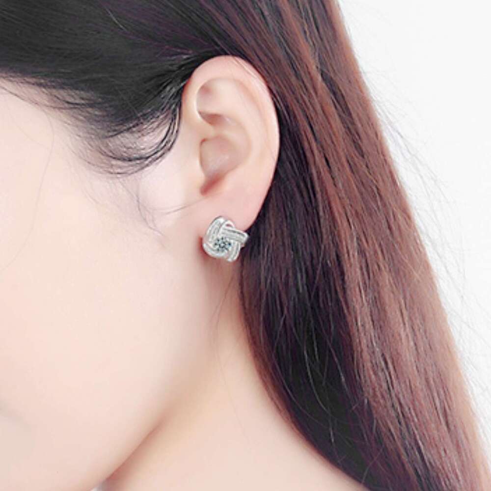 DHcollections Elegant Micro Pave Simple Internet Celebrity Personality Full Dia Baguette Zircon Rotating Love Earrings