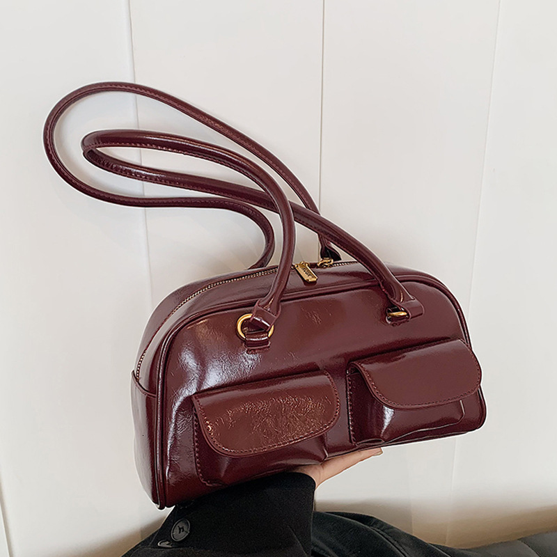 Oil Wax Leather Bowling French Underarm Women's New Fashion Large Capacity Commuter Handbag Shoulder Bag ddmymoon
