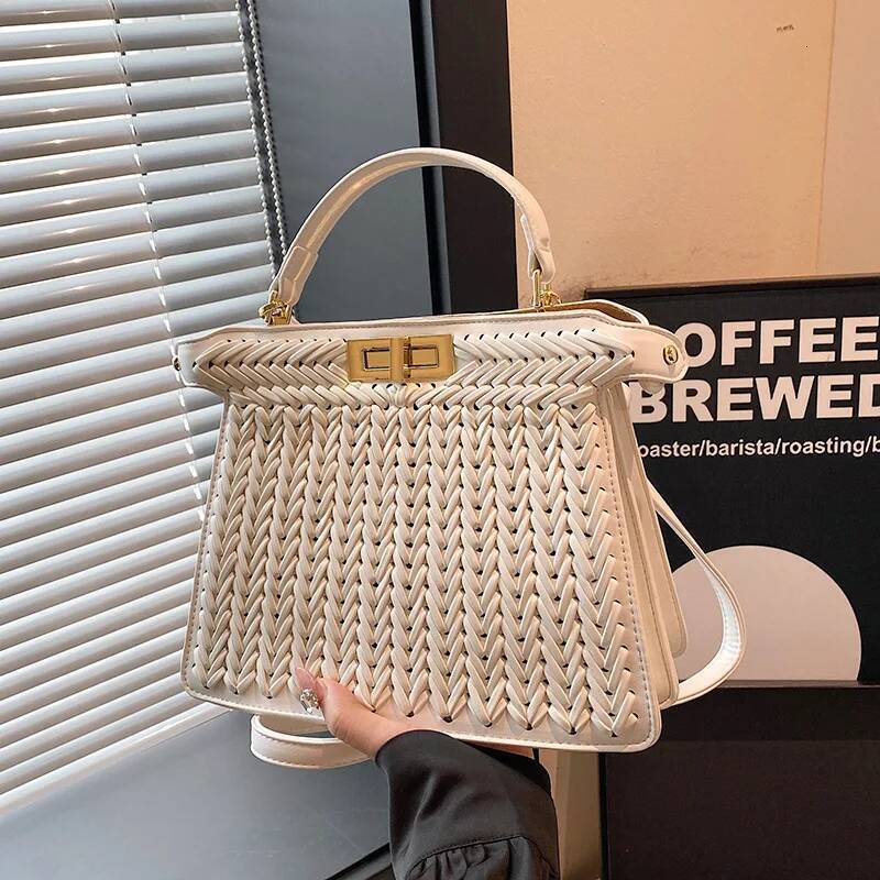 2025 New Free Freight Ladies Designer Elegant KL Bag French Woven Leather Handbag Celebrity Style Shoulder Bag Design Spacious Tiktok Hot Sale