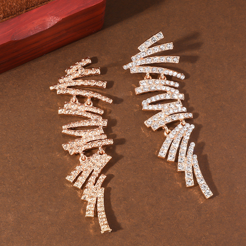 Fashionable Banquet Dress with Geometric Creative Irregular Tassel Long Alloy Inlaid Diamond Earrings