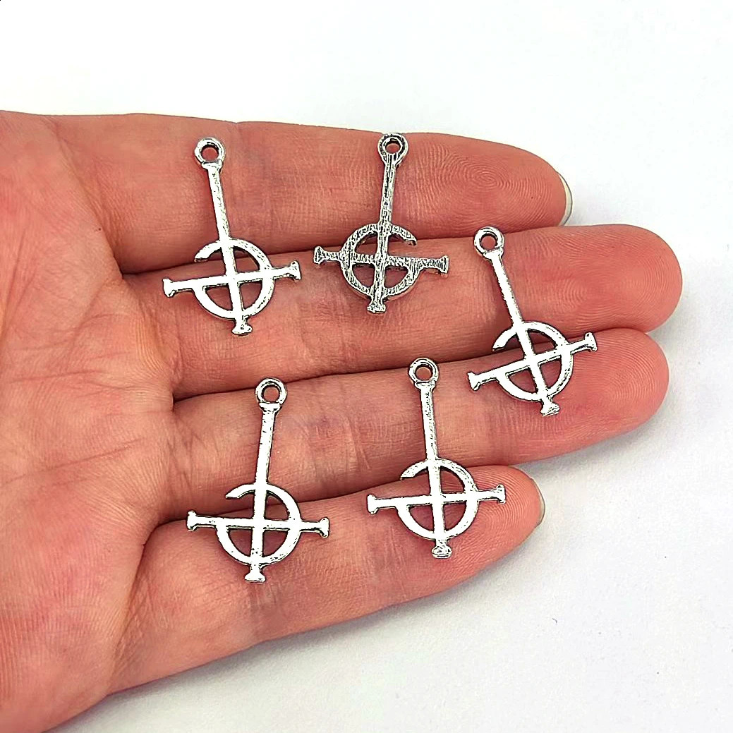 50pcs Mysterious Cross Ghost Destinys Gate Key Pendant charm Punk Cross Ghoul chain Ghost Band Grucifix Pope emeritus DIY 250807