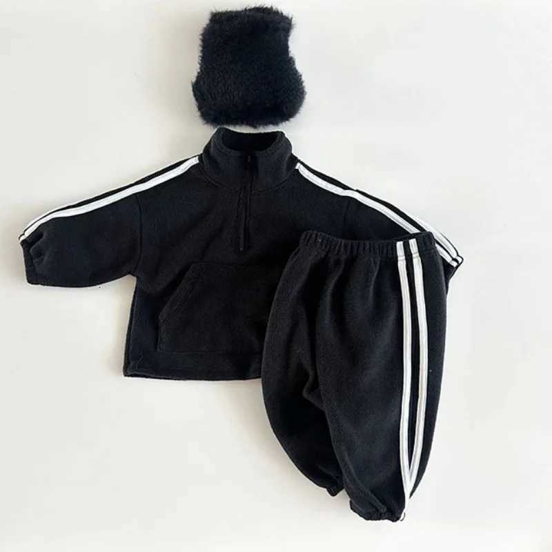 Boys Fleece Sets Girls Winter Warm Suit Childrens Thickened Sports Outfits New Autumn Long-Sleeved Sweater Two-Piece Trousers Z250811