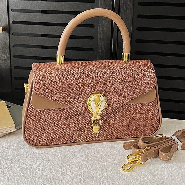 Free Shipping 2025 New Women's Designer Lychee Pattern Lock Simple Casual Slanted Shoulder Handbag Women's Small Square Bag Wallet Dinner Ba