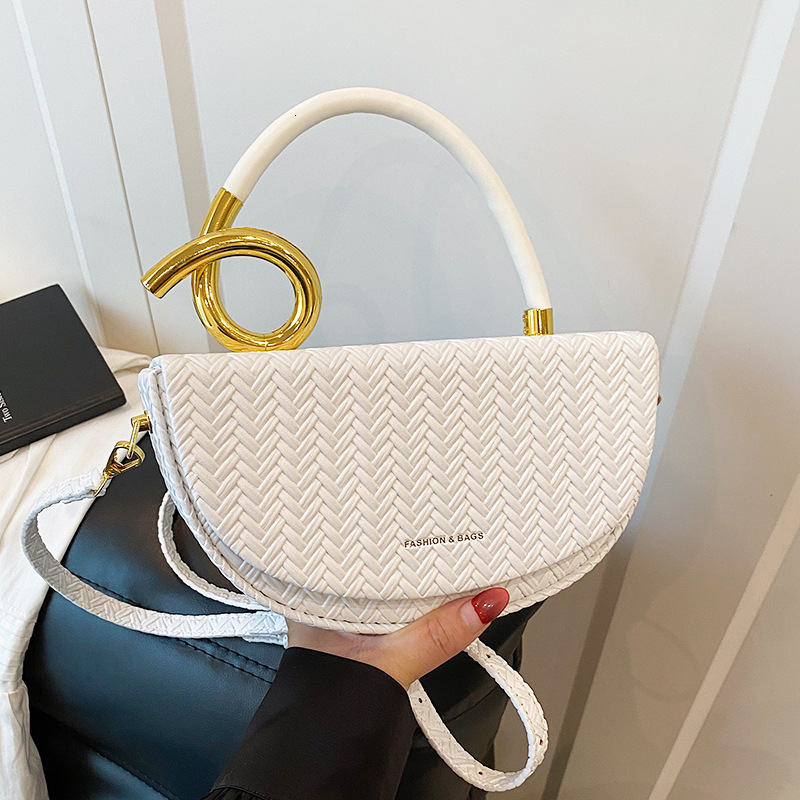 2025 New Fashion Trendy Single Shoulder Crossbody Saddle Light Luxury High-end Niche Personality Handheld Box Bag for Women ddmymoon