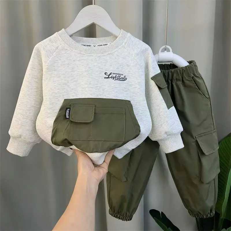 Boys Spring and Autumn Sweater Set 23 New Fashionable Boys Clothing Childrens Network Red Cool Handsome Workwear Two Piece Set Z250811