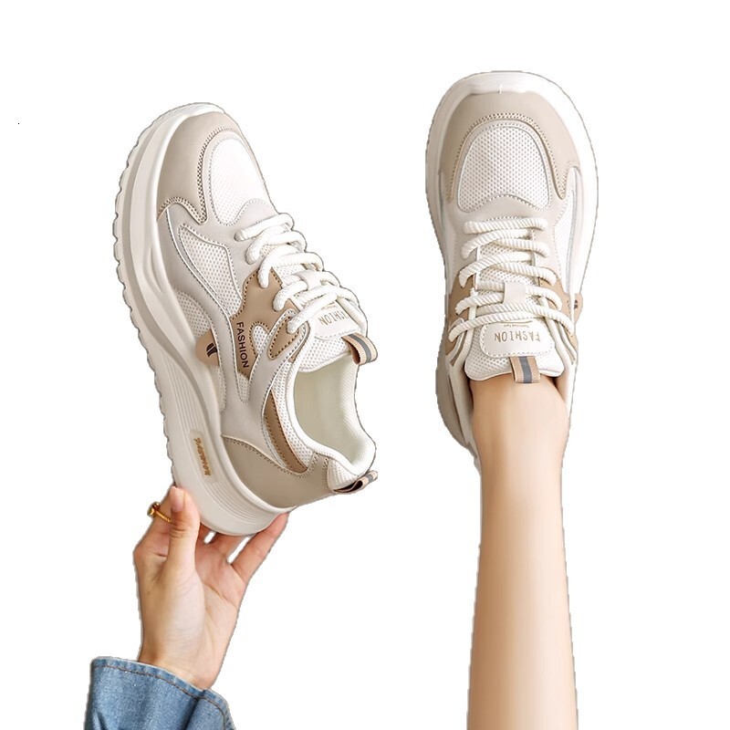 New women's cushioned sports shoes for summer shock-absorbing running lightweight soft sole ultra light anti slip dad shoes designer sports shoes