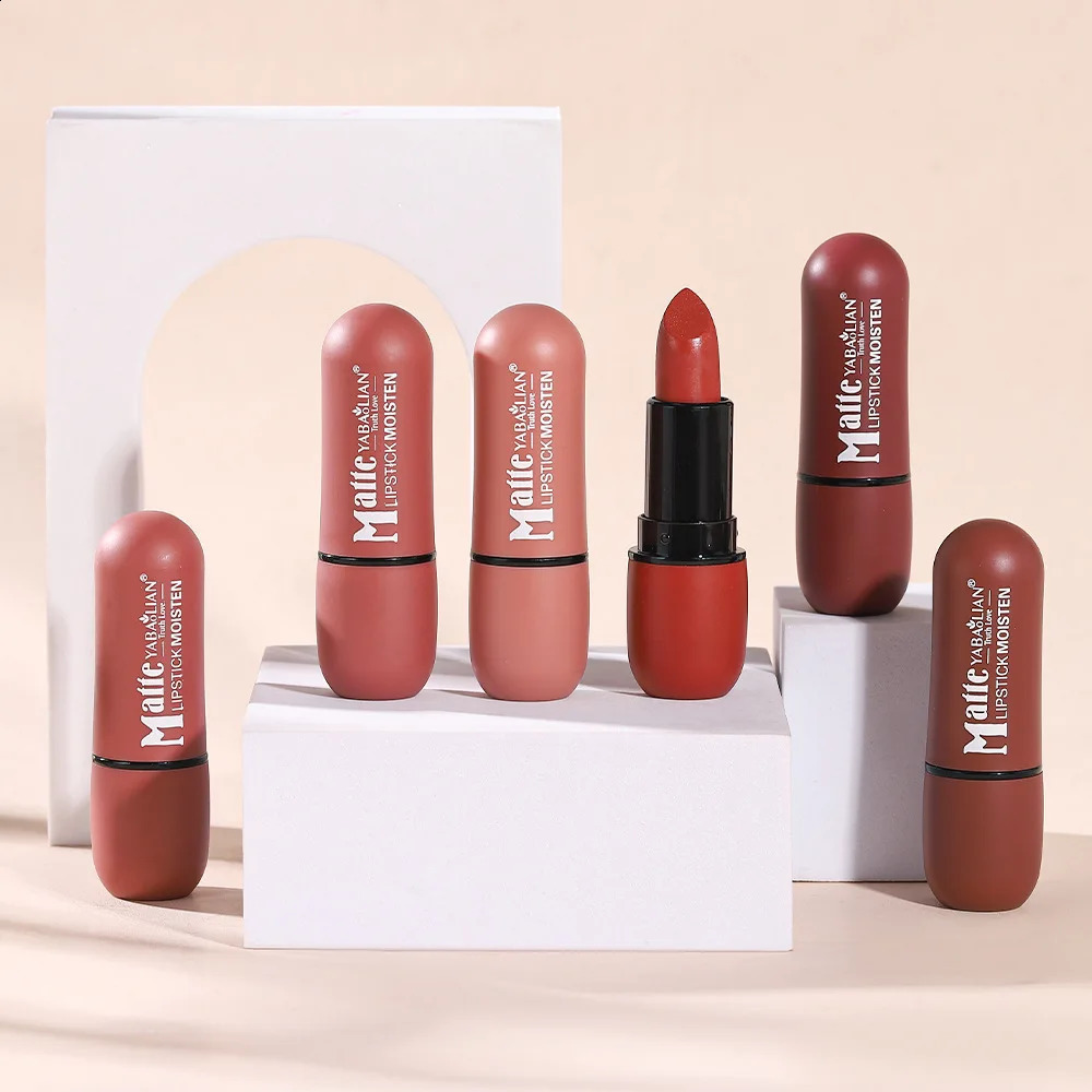 Matte Lipstick Long-Lasting Waterproof Classic High Pigment Velvet Topcoat Lip Cosmetics 250809