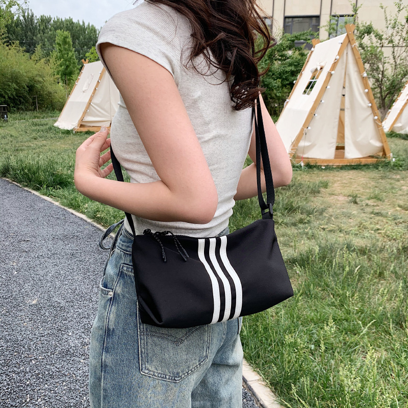 Autumn New Trendy Sports Style Women's Small Square Bag Spicy Girl Cool Style Niche Texture Women's Crossbody Bag Autumn New Designer Bag Wo