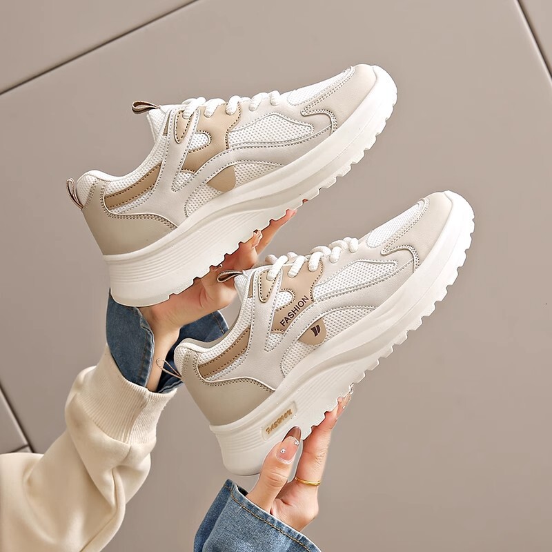 New women's cushioned sports shoes for summer shock-absorbing running lightweight soft sole ultra light anti slip dad shoes designer sports shoes