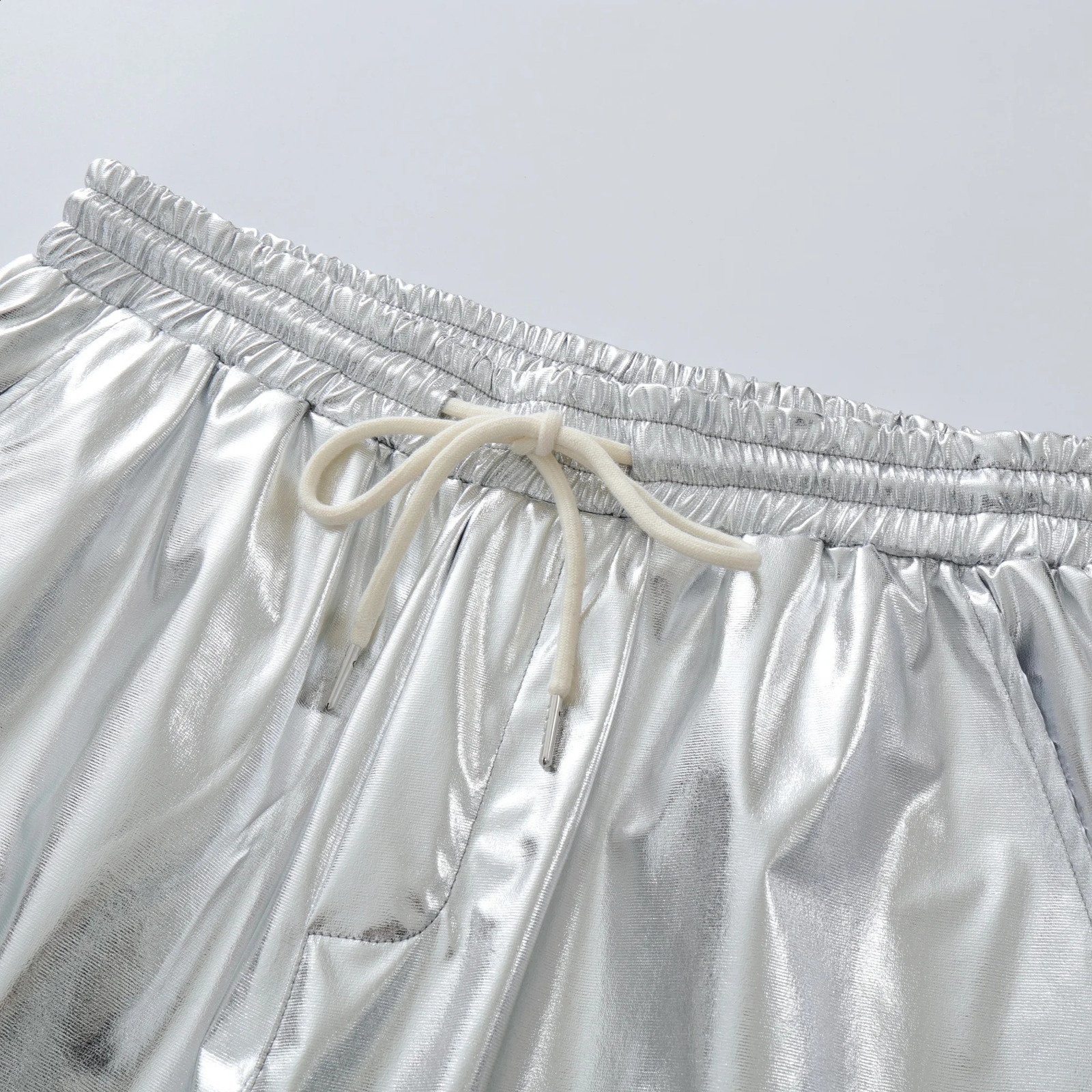 Mens Stage Performance Nightclub Shorts Bright Golden and Silvery Fashion Beach Board Short Pants 250729