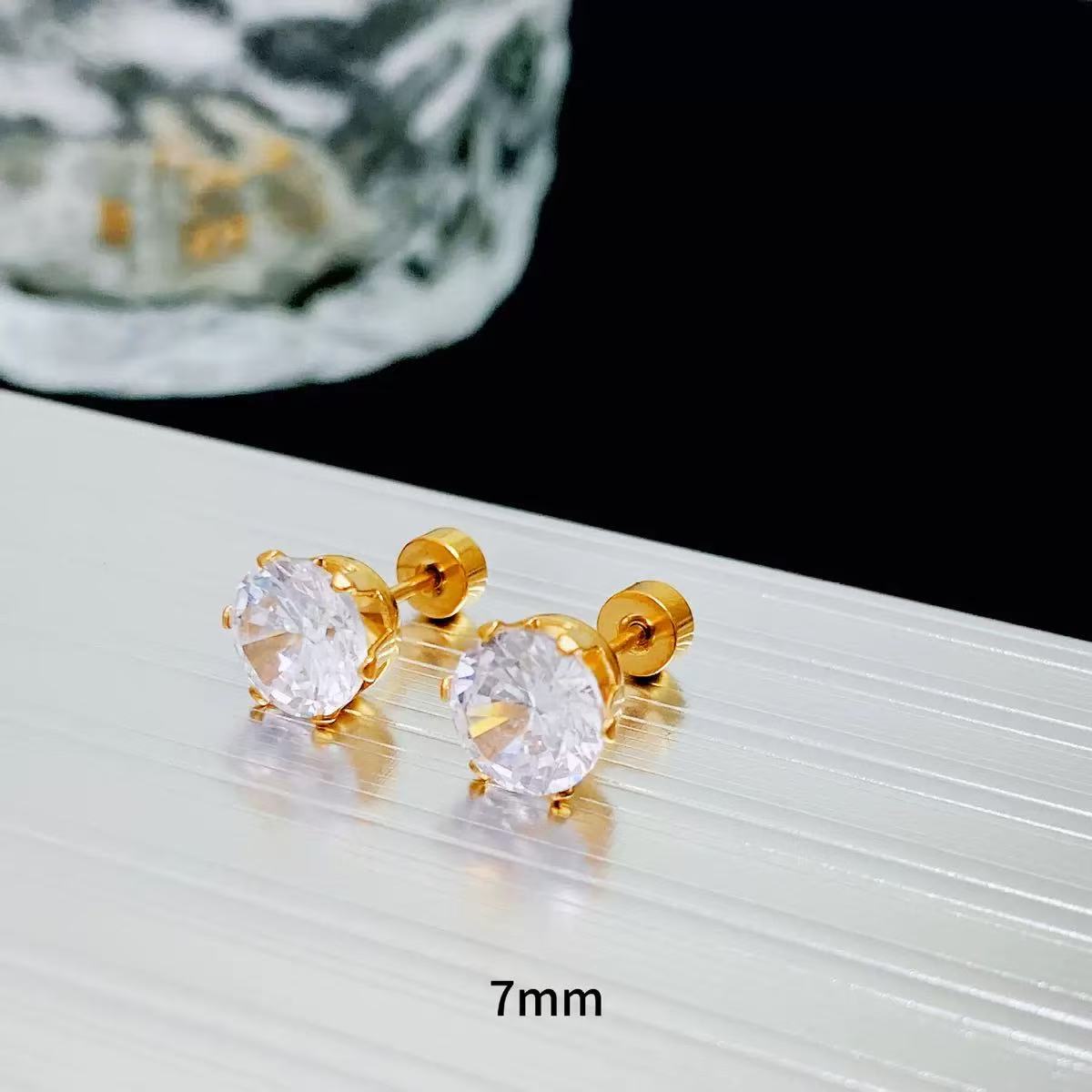 Summer Hot Sale Titanium Steel Fashion Zirconia Small Earrings