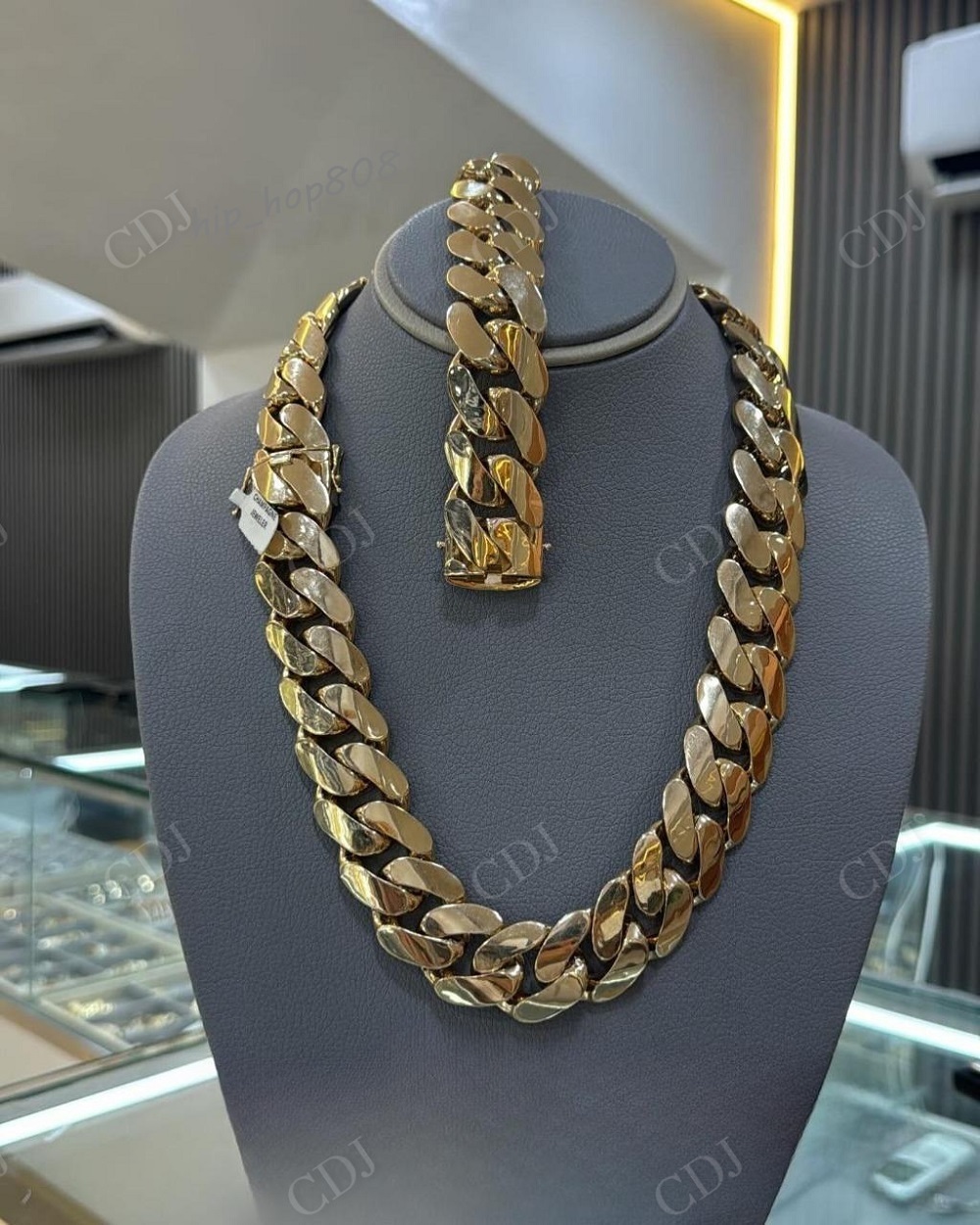 Simple Plain Solid Yellow Gold Plated Miami Hip Hop Luxury Cuban Link Chain for Rapper Stylist Mens Daily Wear Chain or Bracelet