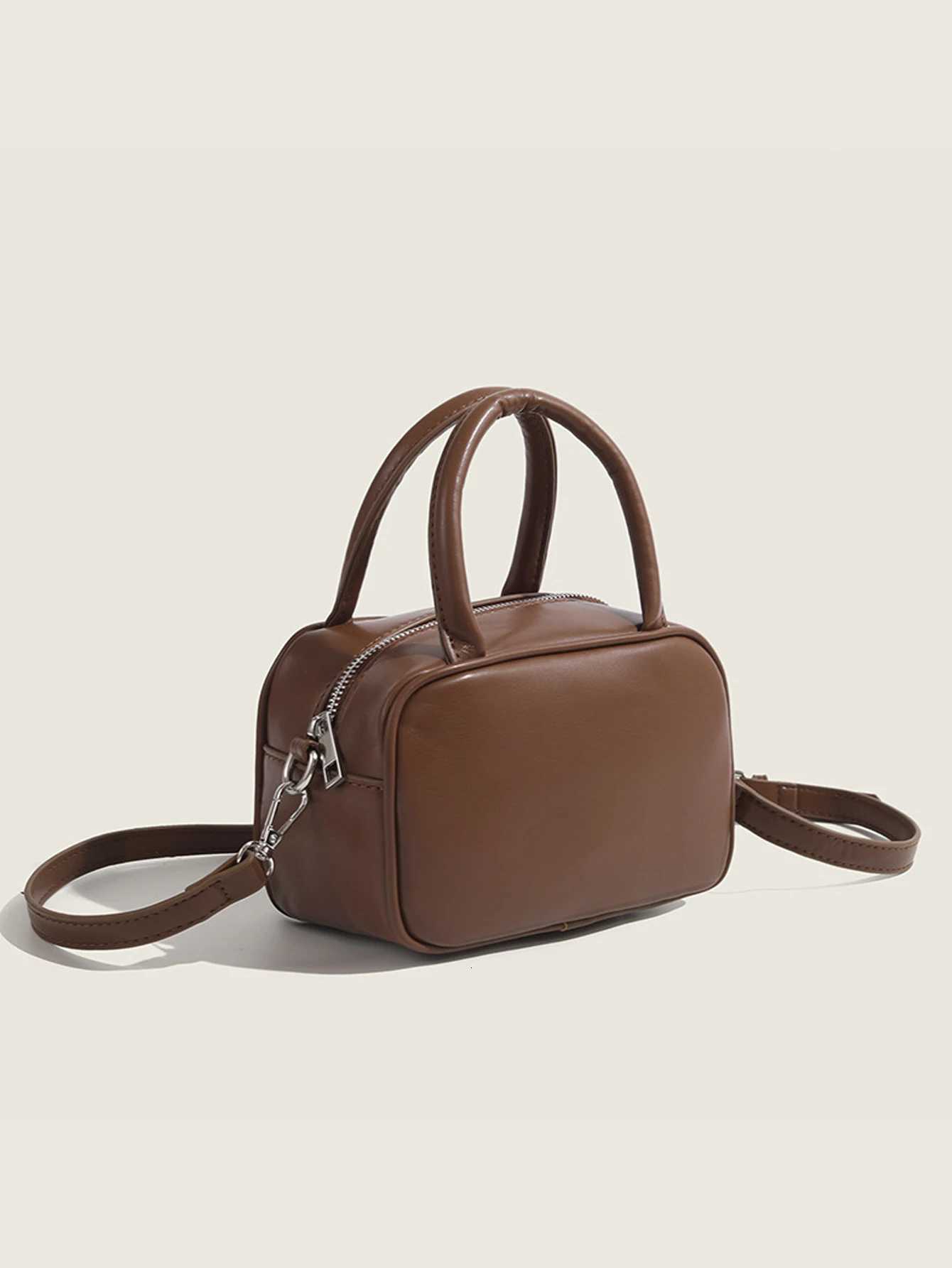 2024 Ladies Pillow Bag Advanced FAshion Tote Bag Bowling Boston Bag Crossbody Bag Small Square Bag Z250811