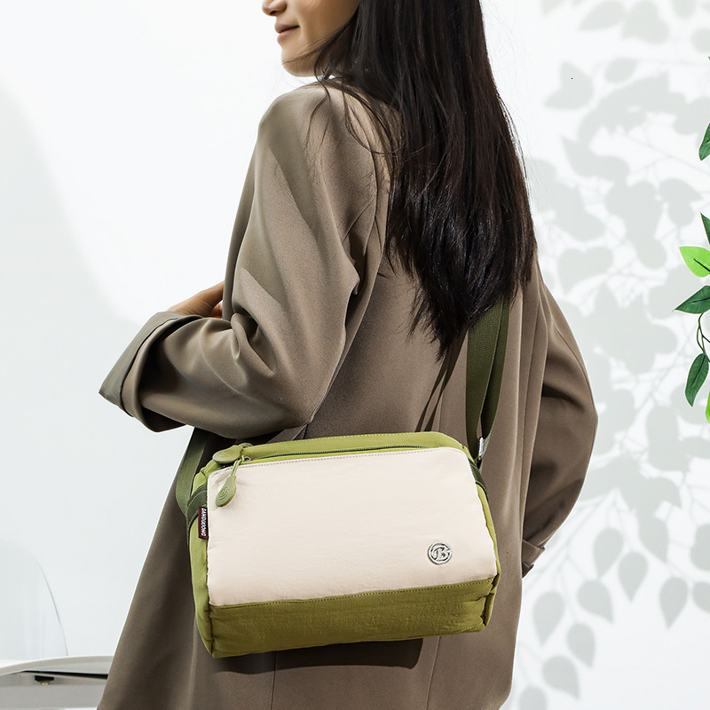 Casual Lightweight Nylon Pillow for Women 2025 New Simple Multi-Compartment Large Capacity Single Shoulder Crossbody Bag ddmymoon