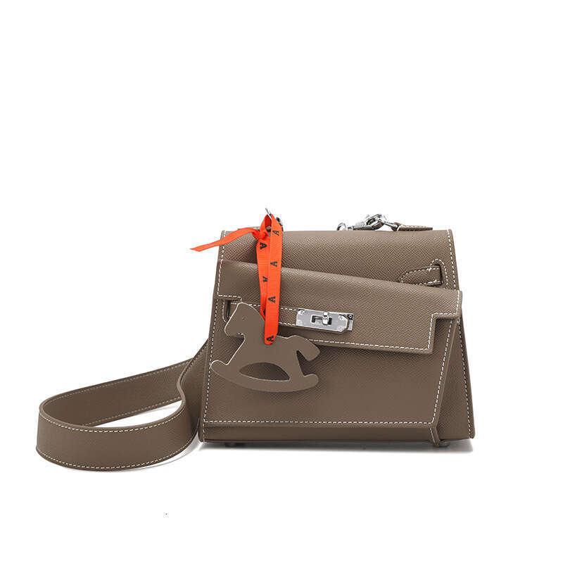 2025 Spring Fashion New Commuter Versatile Niche Design Handbag with Elevated Feel Single Shoulder Crossbody Small Square Bag