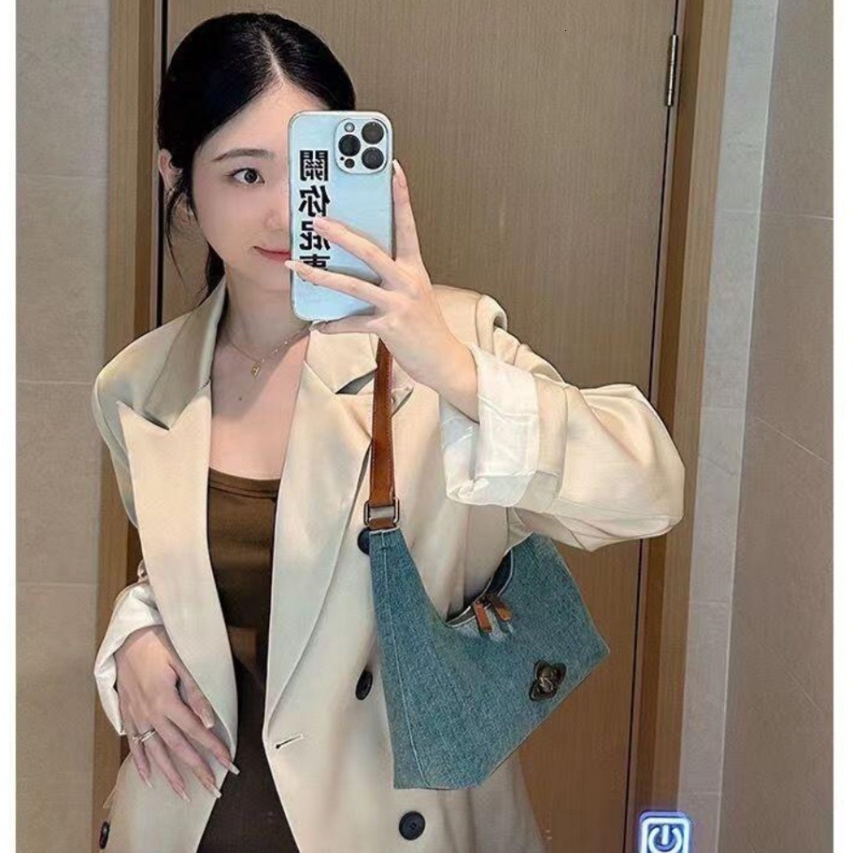 2025 new niche retro denim armpit bag high-end multifunctional shoulder bag commuting fashion women's designer handbag