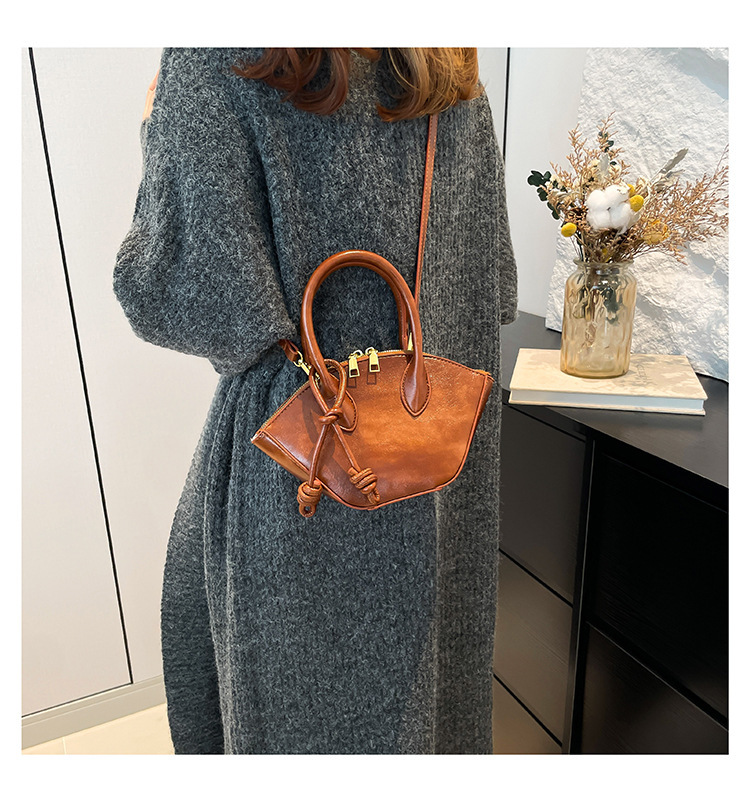 2025 Free Shipping New Women's Designer Retro Color Series Design Single Shoulder Crossbody Bag Outdoor Vacation Bag Wallet Armpit Bag Mouth Red 