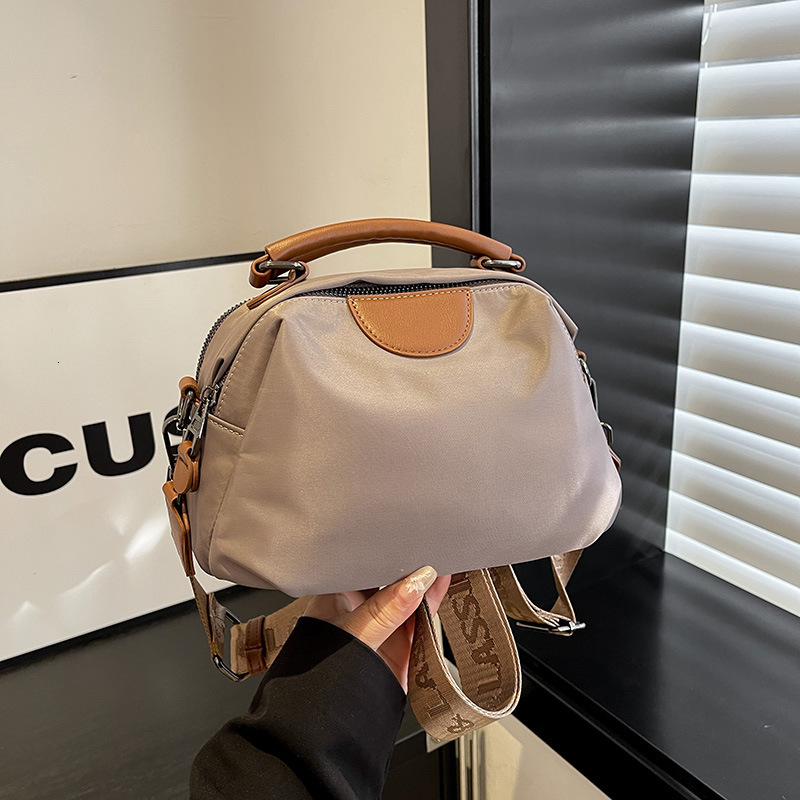 Lightweight Oxford Cloth Handbag for Women 2025 New Simple Casual Multi-layer Large Capacity Single Shoulder Crossbody Bag ddmymoon
