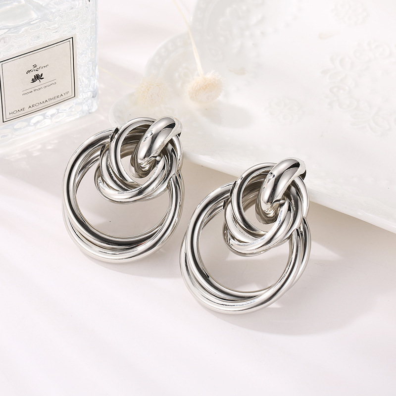 New Fashion Exaggerated Circle Style Earrings Metal Ear Jewelry