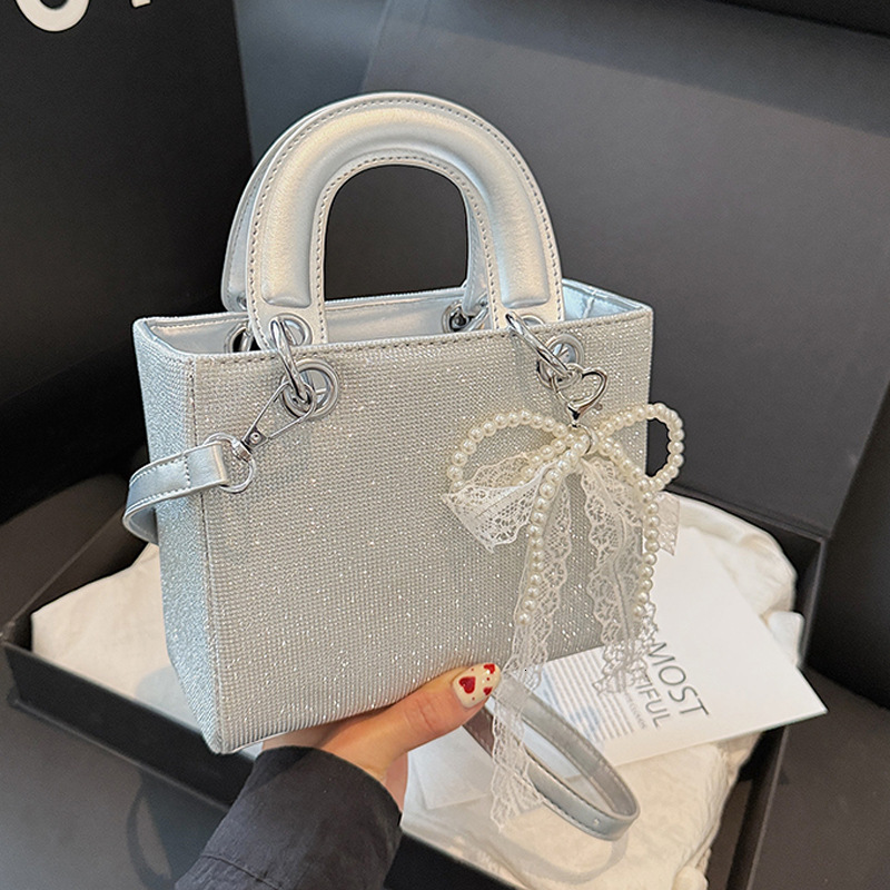 Handheld Princess Diana Trendy Denim for Women 2025 New Fashion Diamond-Studded Single Shoulder Crossbody Bag ddmymoon