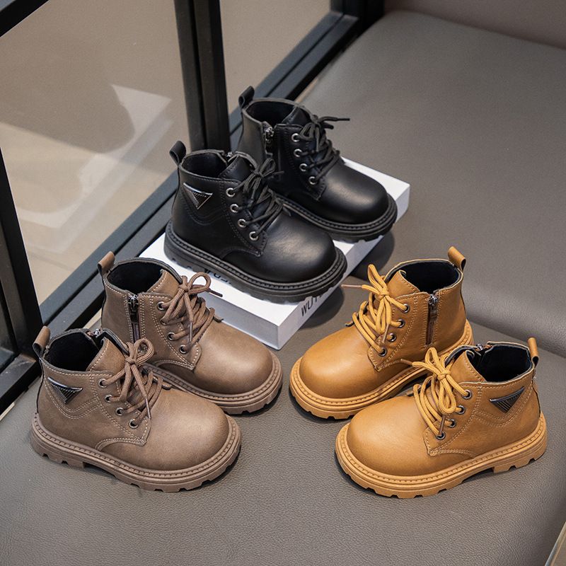 2025 Autumn New Toddler Short Boots for Kids Handsome Triangular Metal Decos Boys Motorcycle Boots Casual Leather Shoes Sizes 21 - 32