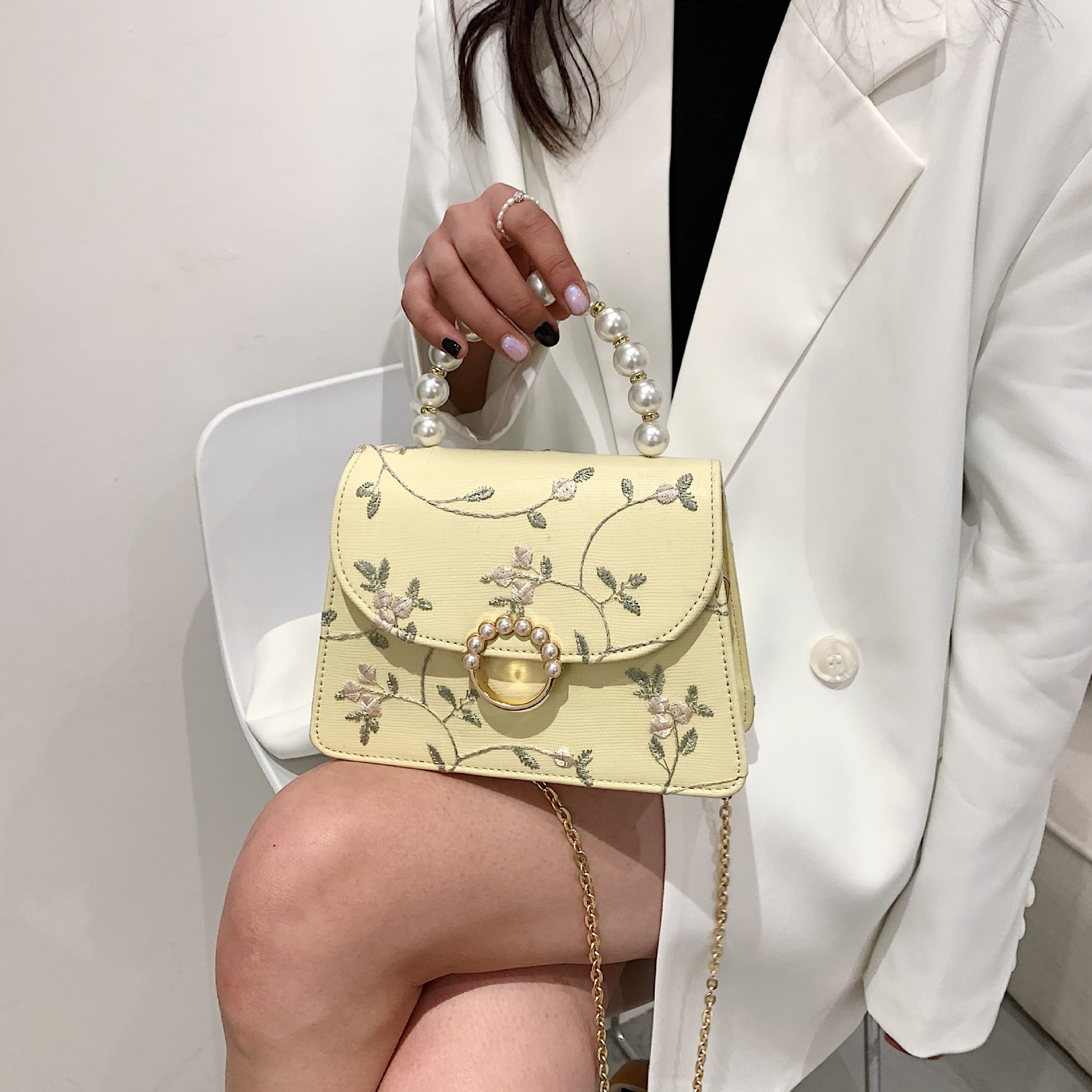 2025 Autumn New Women s women s Shoulder Bag Lace Embroidery New Chain Women s Crossbody Bag Autumn New Designer Bag Pearl Chinese Style Handbag bag S