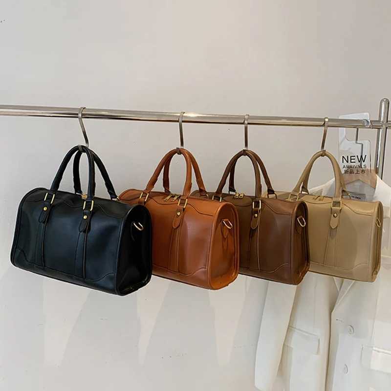 Large Capacity Tote Handle Bags for Women Solid Artificial Leather Fashion Boston Crossbody Bag Simple Travel Shoulder Bag for Ladies Z250811