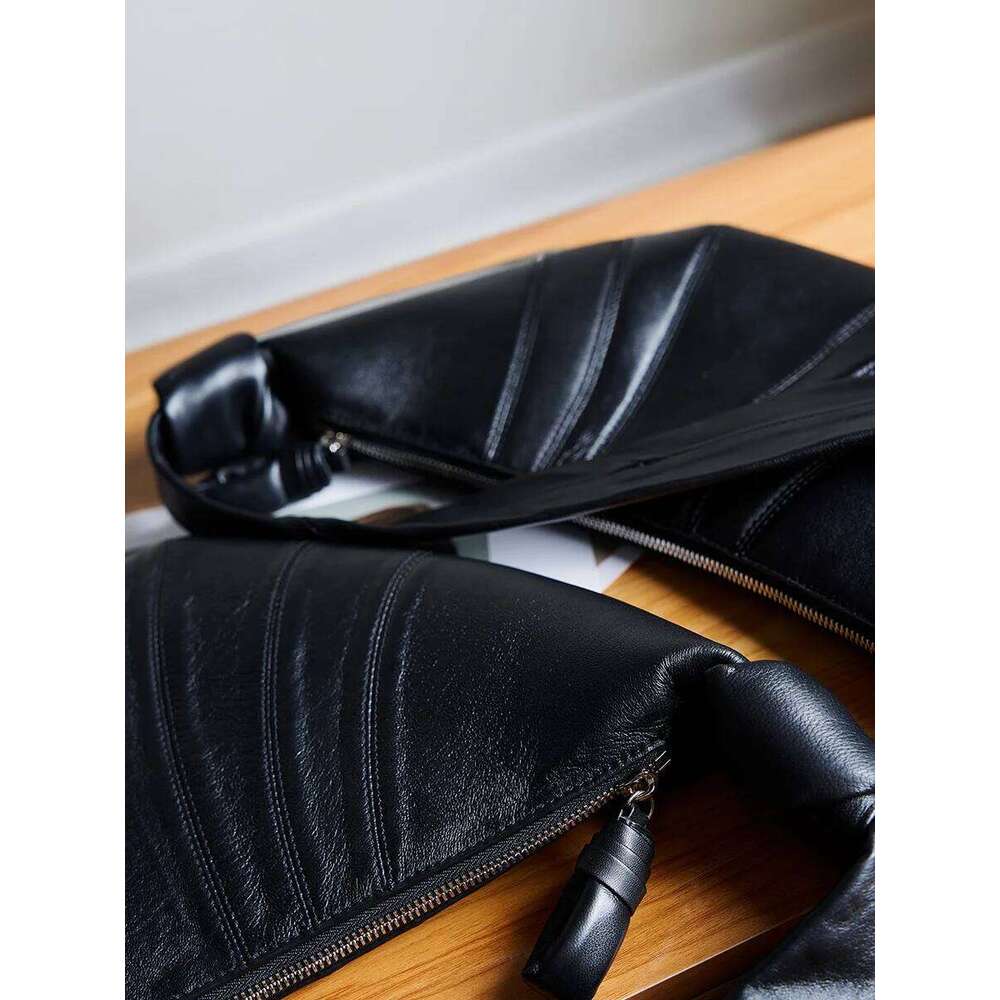 Top Layer Lambskin Slanted Croissant Leather One-shoulder Diagonal Dumpling Bag Women Party Bags Woman